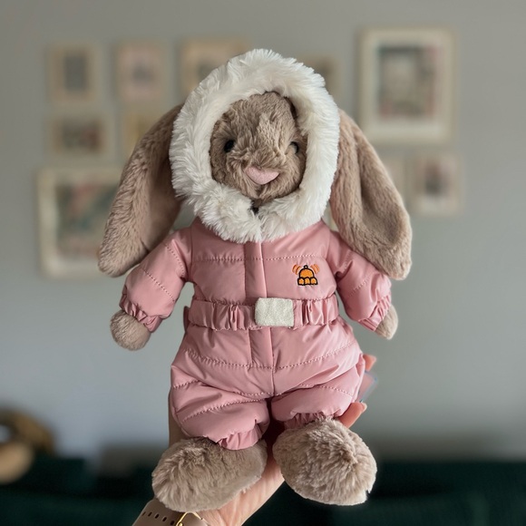 Jellycat Bashful Bunny ‘Snow Suit’ - Authentic & BNWT! - Picture 1 of 5